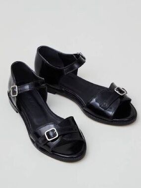 New/Never Worn Remy Sandal